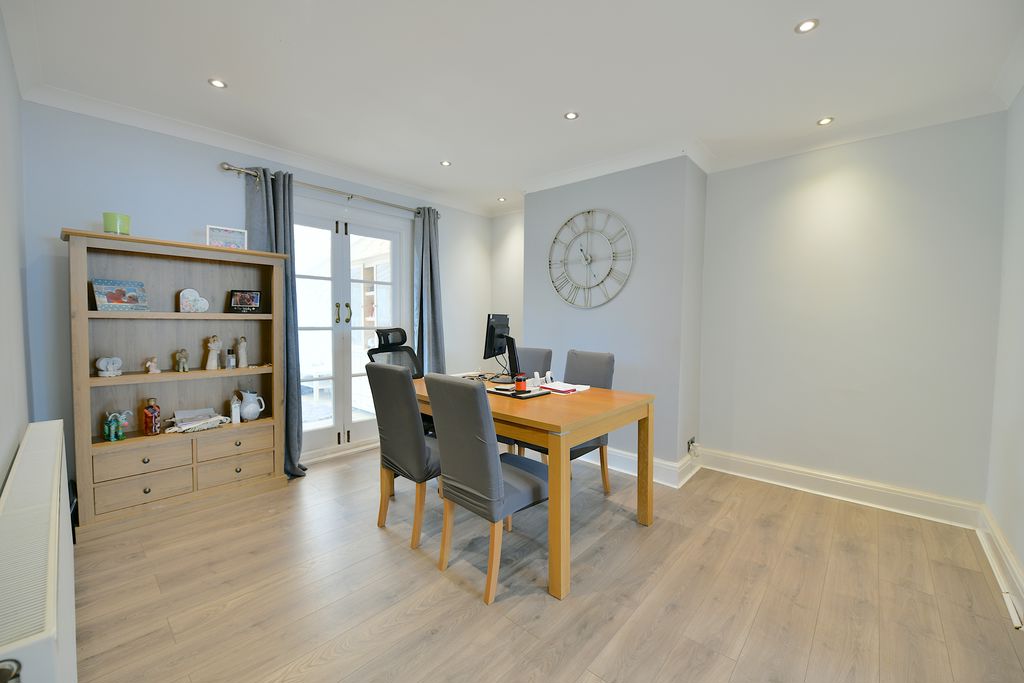 Dining Room- click for photo gallery